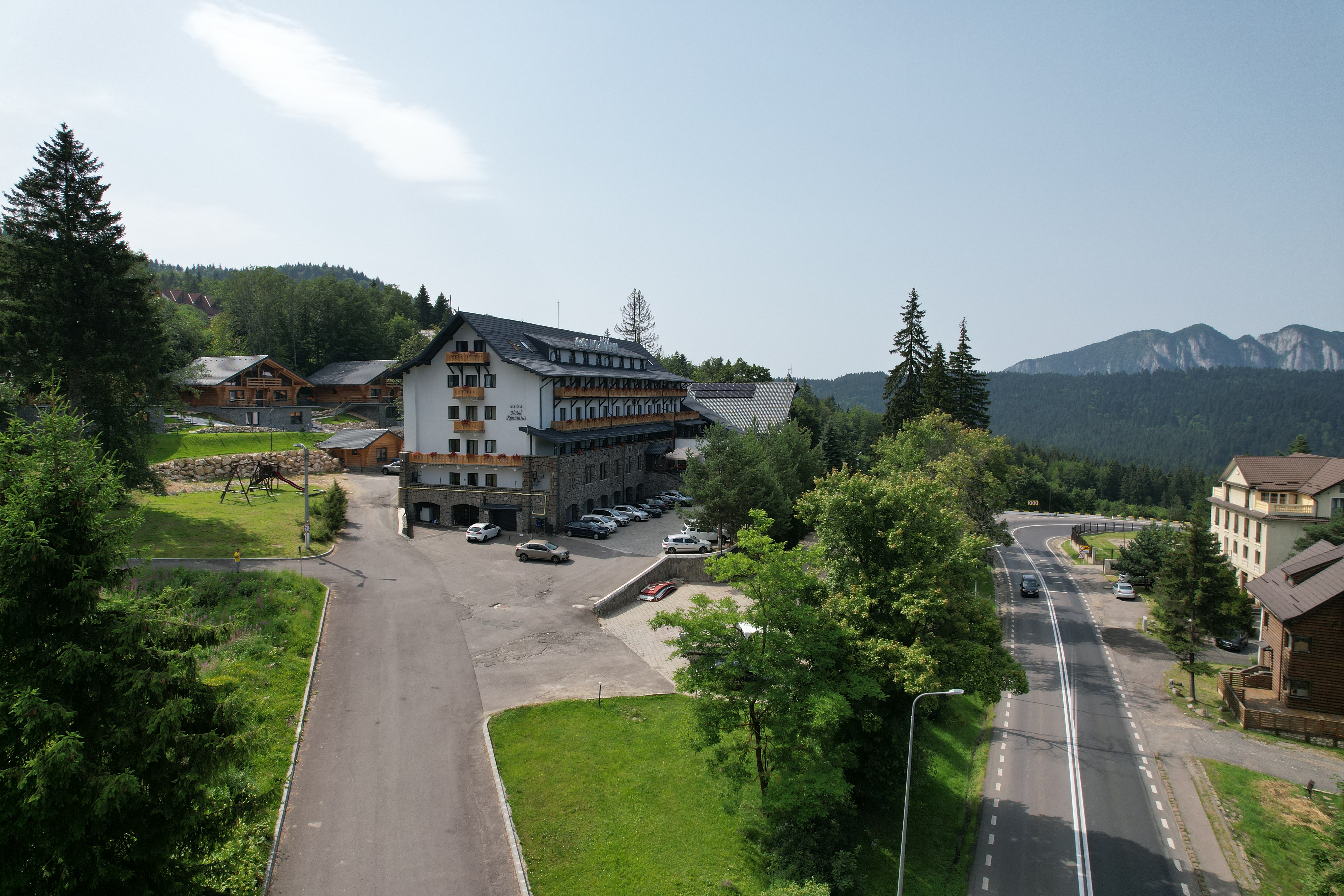 Hotel Rozmarin - Vedere laterală